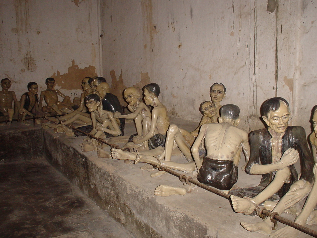 Những địa danh đ&aacute;ng sợ n&ecirc;n kh&aacute;m ph&aacute; ở Việt Nam